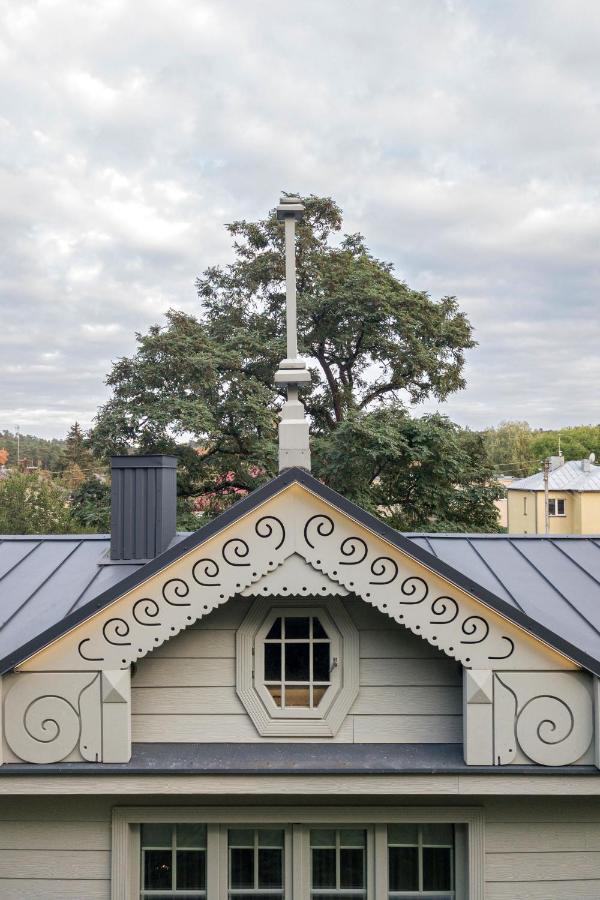 Suite With Private Bathroom At Three Bedroom Interwar Villa Grabyte With Daily Spaces To Share By Pine Forest On The Bank Of The River- 8Min By Car From Old Town Kaunas Exterior foto