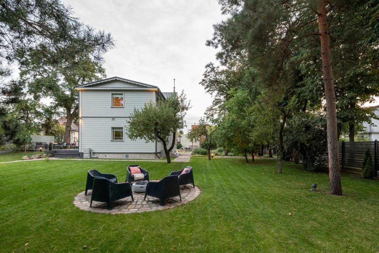 Suite With Private Bathroom At Three Bedroom Interwar Villa Grabyte With Daily Spaces To Share By Pine Forest On The Bank Of The River- 8Min By Car From Old Town Kaunas Exterior foto